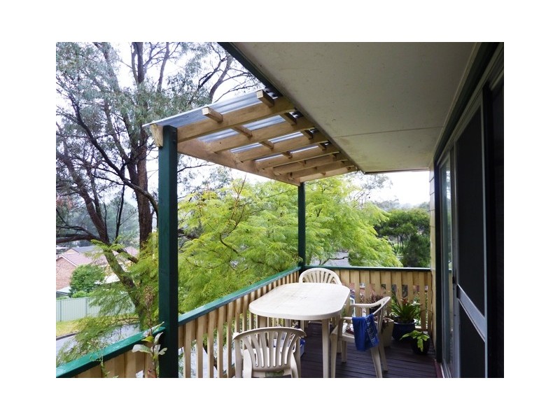 2 Andra Place, Wyoming NSW 2250