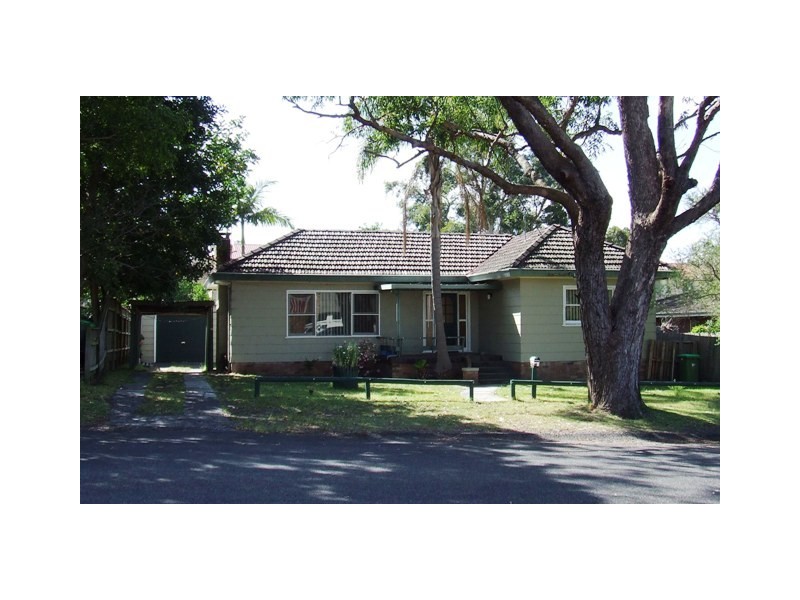 3 Moore Street, West Gosford NSW 2250