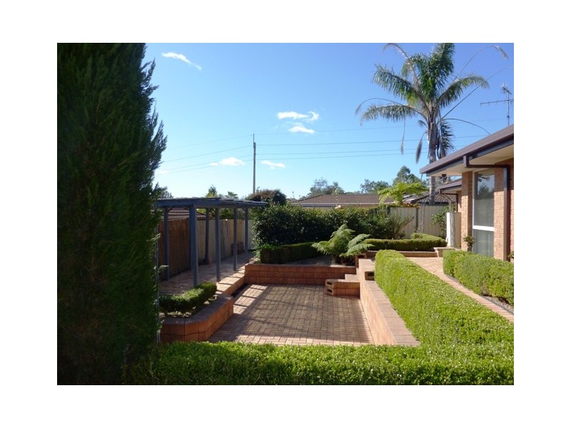 4 Yanderra Cres, Narara NSW 2250