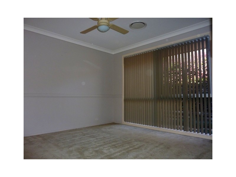 4 Yanderra Cres, Narara NSW 2250