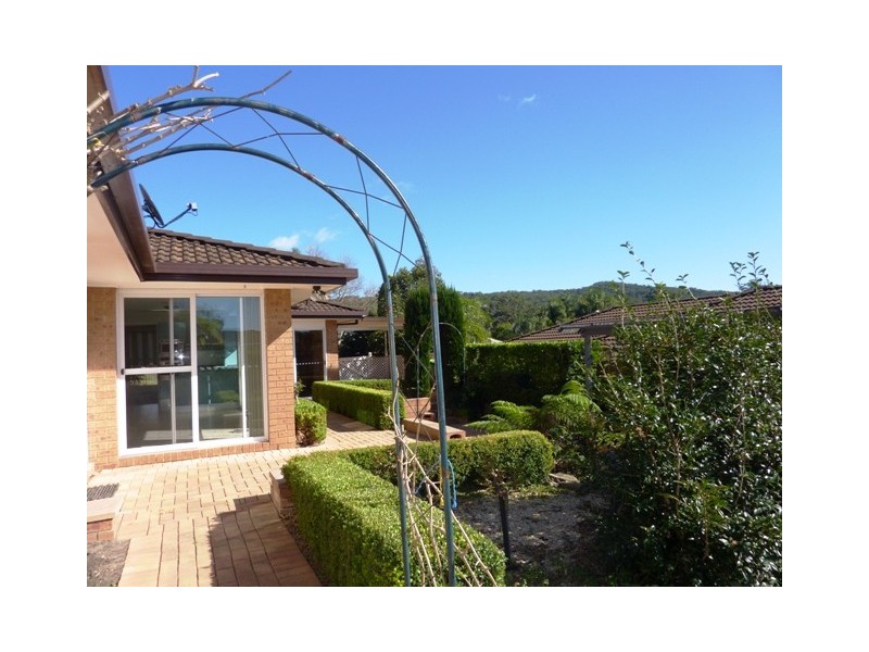 4 Yanderra Cres, Narara NSW 2250