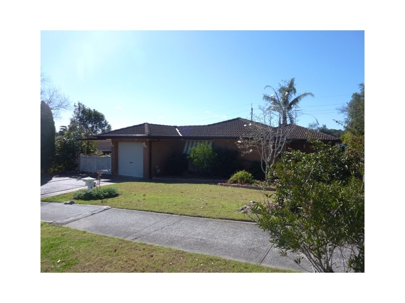 4 Yanderra Cres, Narara NSW 2250