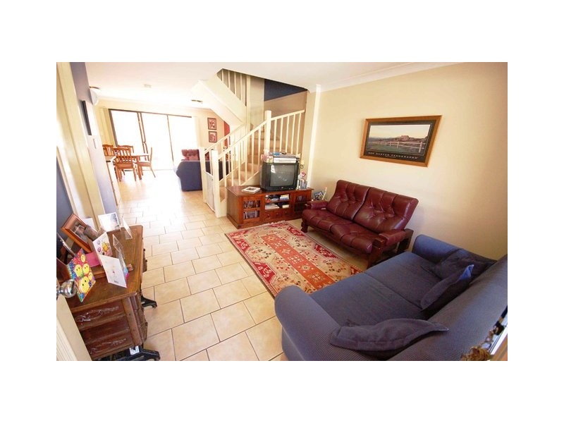 11/164 Albany Street, Point Frederick NSW 2250