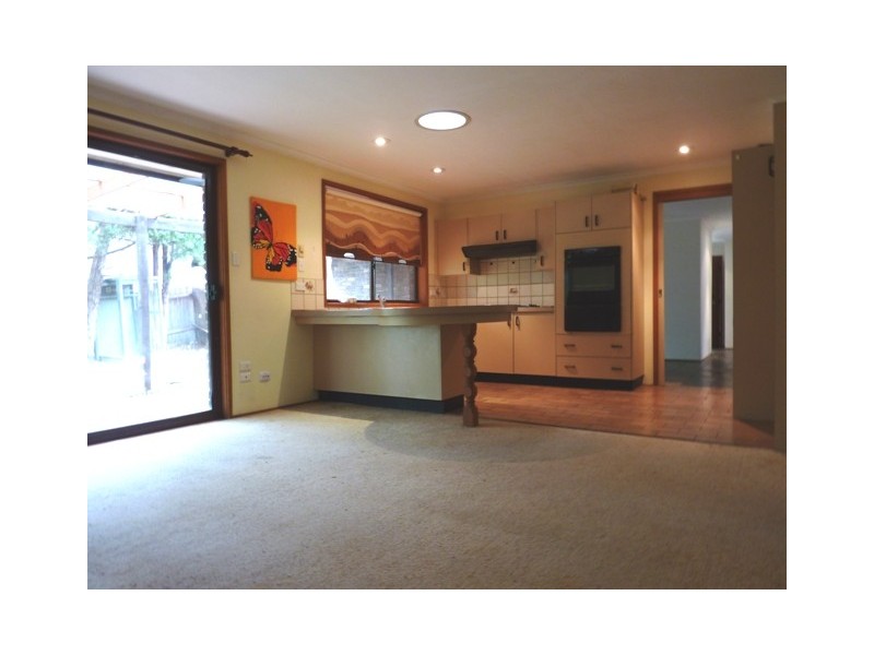 8 Blackwood Close, Narara NSW 2250