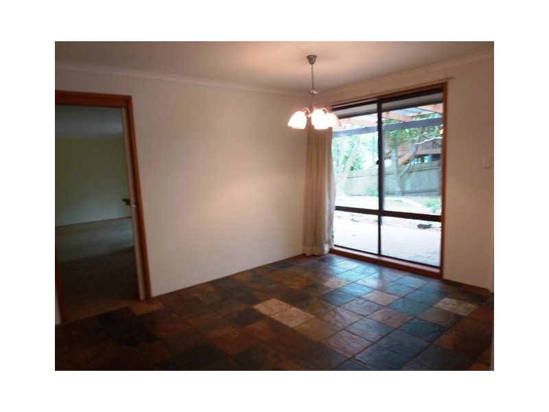 8 Blackwood Close, Narara NSW 2250