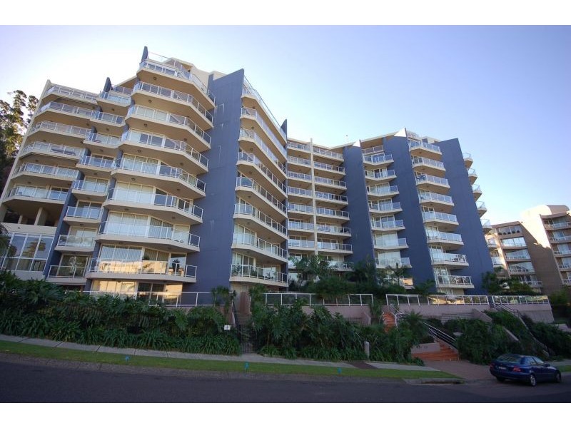 303/97 John Whiteway Drive, Gosford NSW 2250