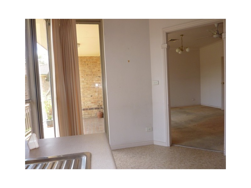 10/12 Kinarra Ave, Wyoming NSW 2250