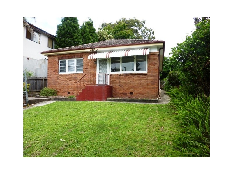 76 Albany Street, Point Frederick NSW 2250