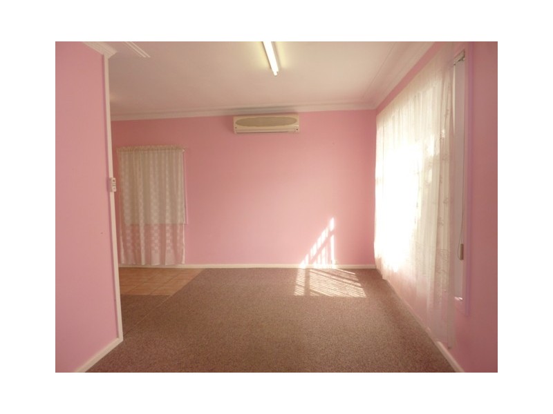 7 Gonaro Road, West Gosford NSW 2250