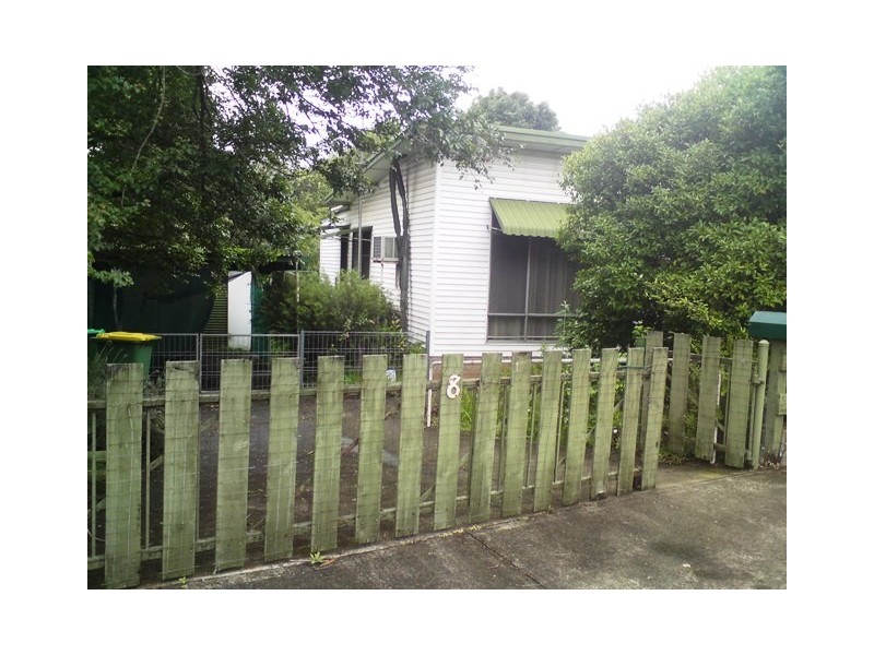 8 Gonaro Road, West Gosford NSW 2250