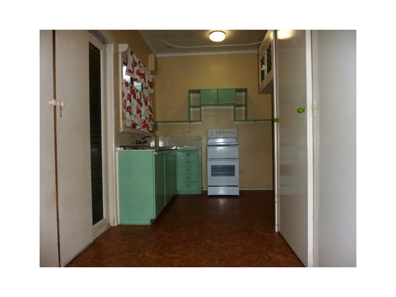 8 Gonaro Road, West Gosford NSW 2250