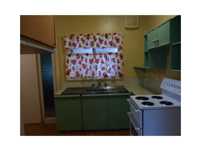 8 Gonaro Road, West Gosford NSW 2250