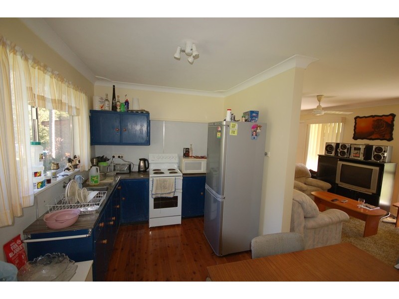 96 Turpentine Street, Wyoming NSW 2250