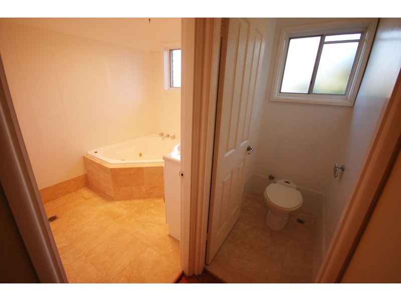 1 Eulalia Avenue, Point Frederick NSW 2250