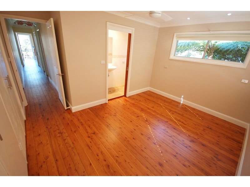 1 Eulalia Avenue, Point Frederick NSW 2250