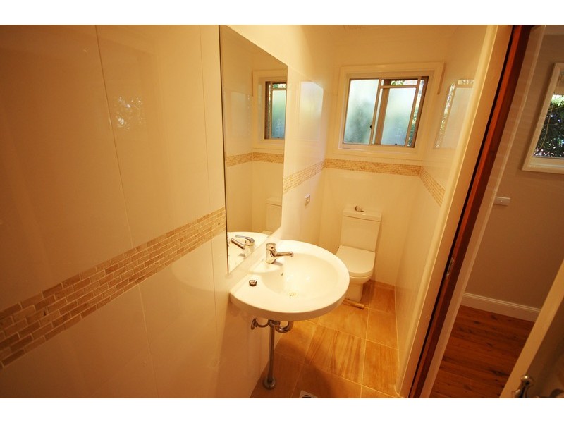 1 Eulalia Avenue, Point Frederick NSW 2250