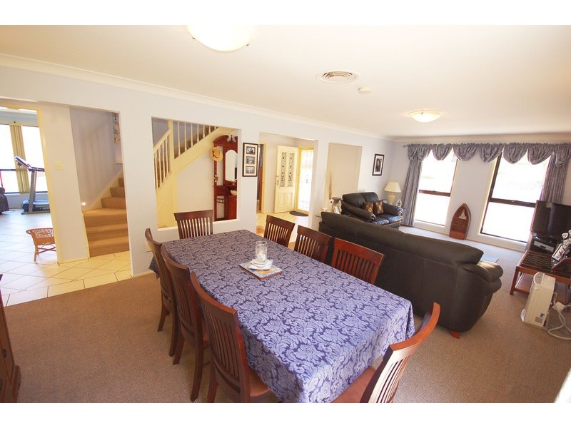 24 Hillgrove Close, Ourimbah NSW 2258