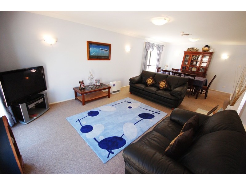 24 Hillgrove Close, Ourimbah NSW 2258