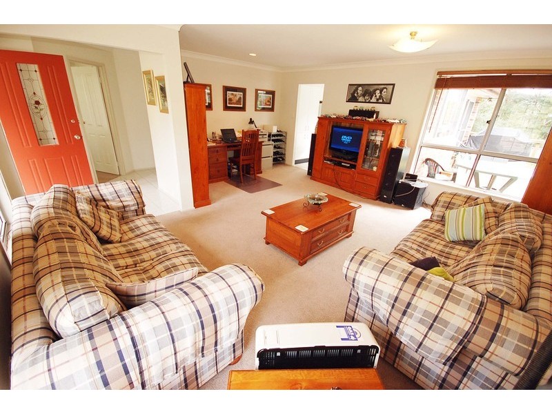 9  Glenworth Close, Lisarow NSW 2250