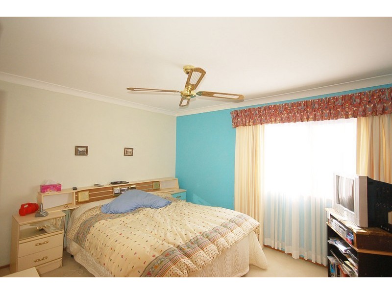 14  Booth Street, Wyoming NSW 2250