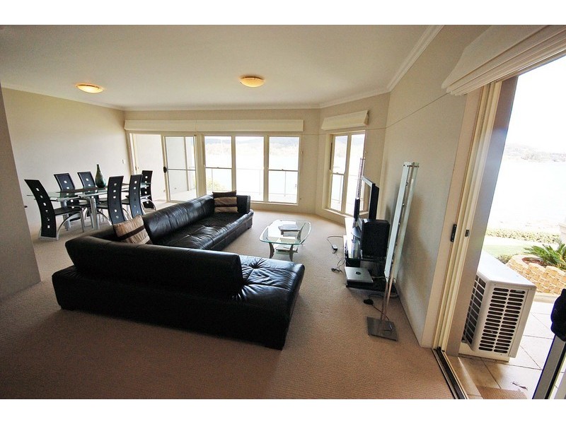 2/3-7 Wharf Street, East Gosford NSW 2250