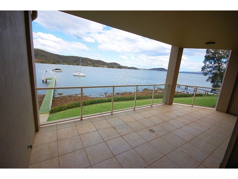 2/3-7 Wharf Street, East Gosford NSW 2250