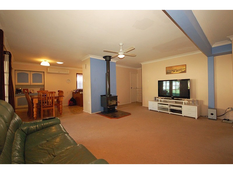 72 North Crescent, Wyoming NSW 2250