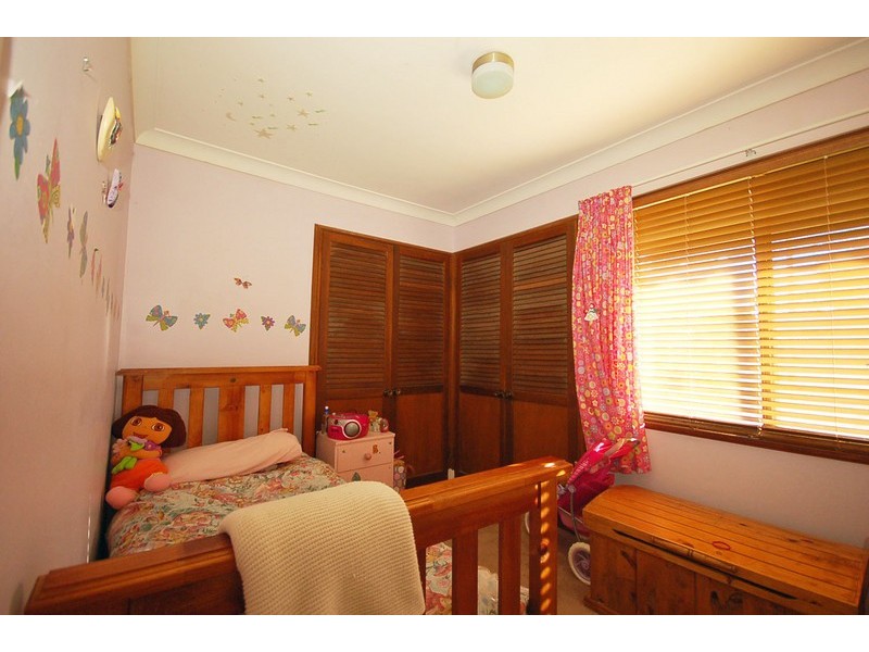 72 North Crescent, Wyoming NSW 2250