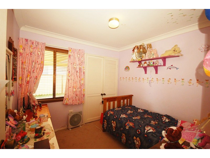 72 North Crescent, Wyoming NSW 2250