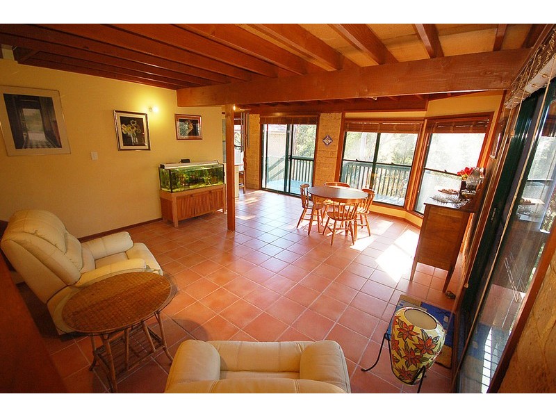 19 Walmsley Road, Ourimbah NSW 2258