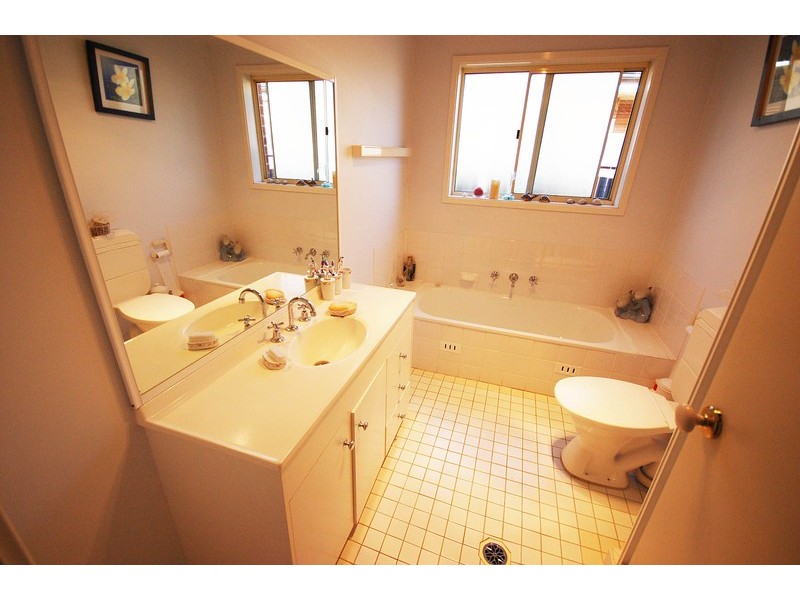 2/65 Shirley Street, Ourimbah NSW 2258