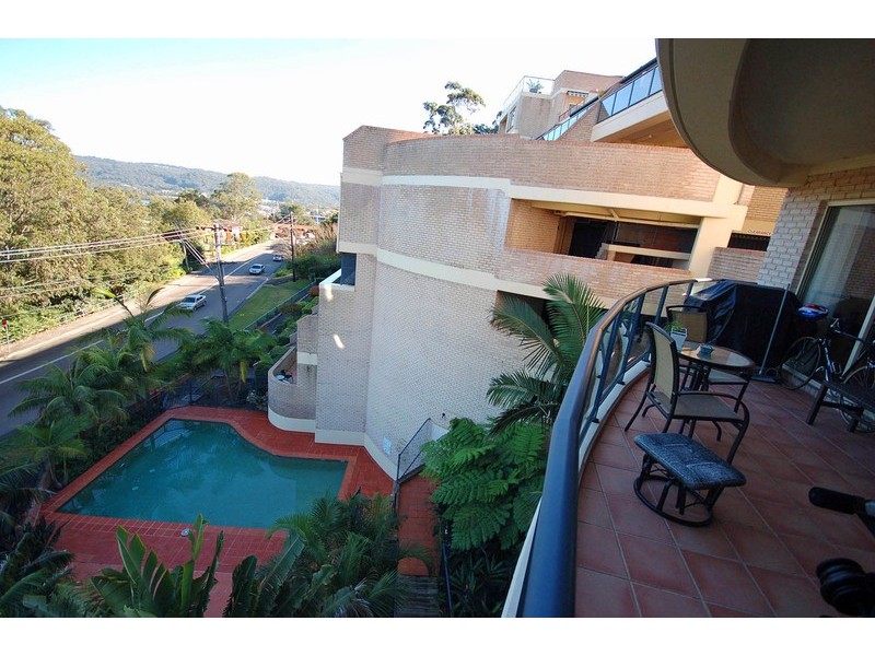 37/92  John Whiteway Drive, Gosford NSW 2250