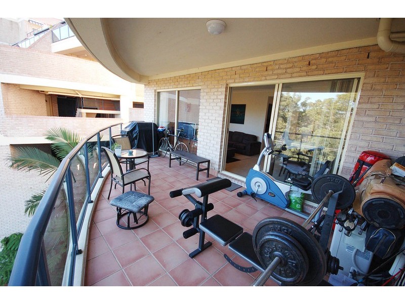 37/92  John Whiteway Drive, Gosford NSW 2250