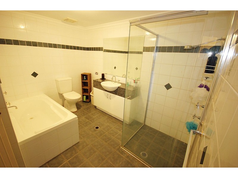 37/92  John Whiteway Drive, Gosford NSW 2250