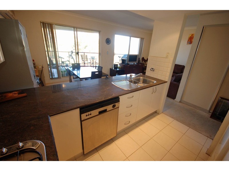 37/92  John Whiteway Drive, Gosford NSW 2250