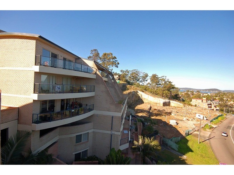 37/92  John Whiteway Drive, Gosford NSW 2250