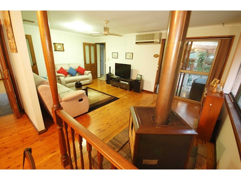 8 Lynch Road, Narara NSW 2250