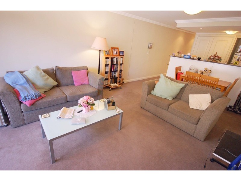 30/12 Baker Street, Gosford NSW 2250