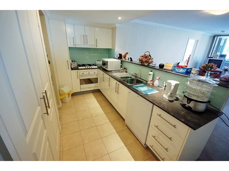 30/12 Baker Street, Gosford NSW 2250