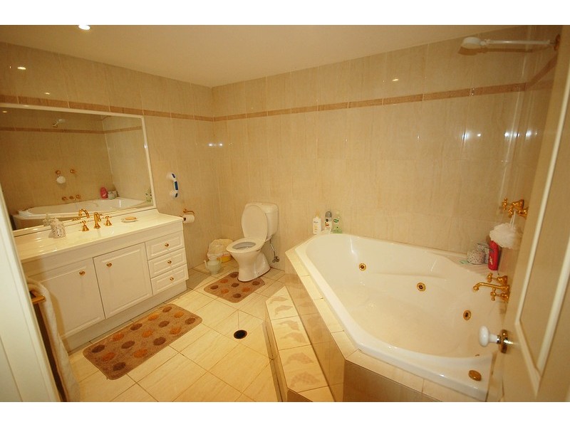 5/2 Adcock Avenue, West Gosford NSW 2250