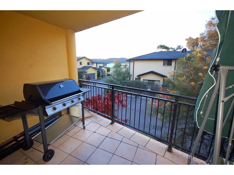 5/2 Adcock Avenue, West Gosford NSW 2250