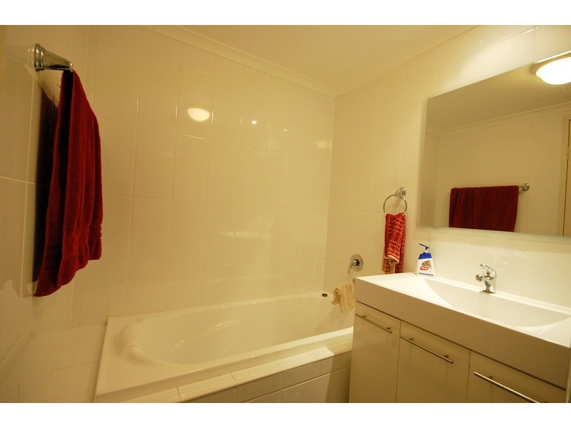 14/12 Baker Street, Gosford NSW 2250