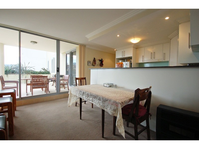 14/12 Baker Street, Gosford NSW 2250