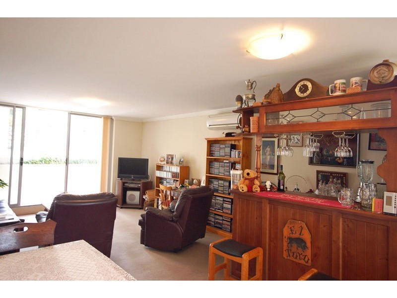 14/12 Baker Street, Gosford NSW 2250