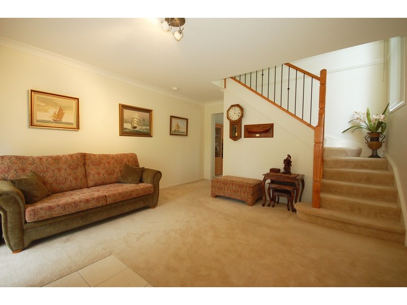 37 Wingello Crescent, Wyoming NSW 2250