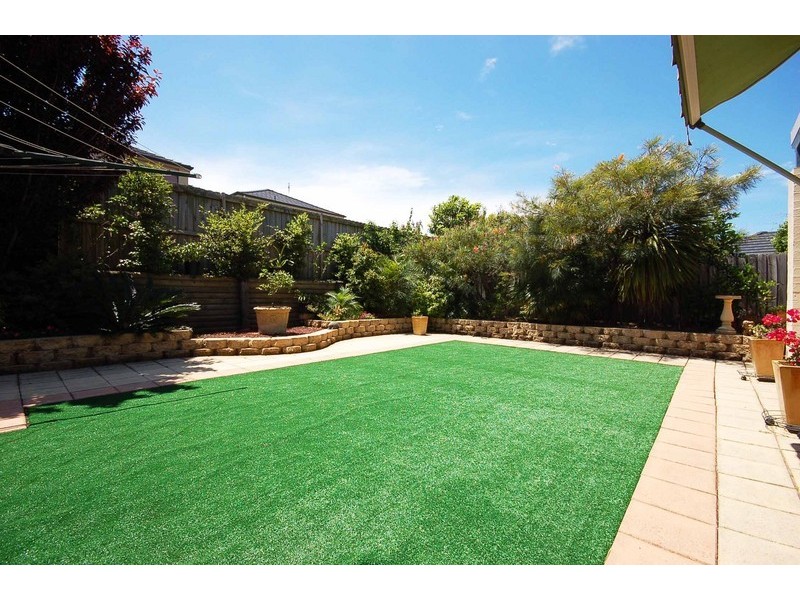 37 Wingello Crescent, Wyoming NSW 2250