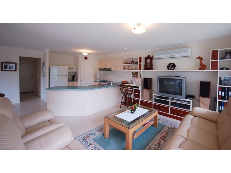 37 Wingello Crescent, Wyoming NSW 2250