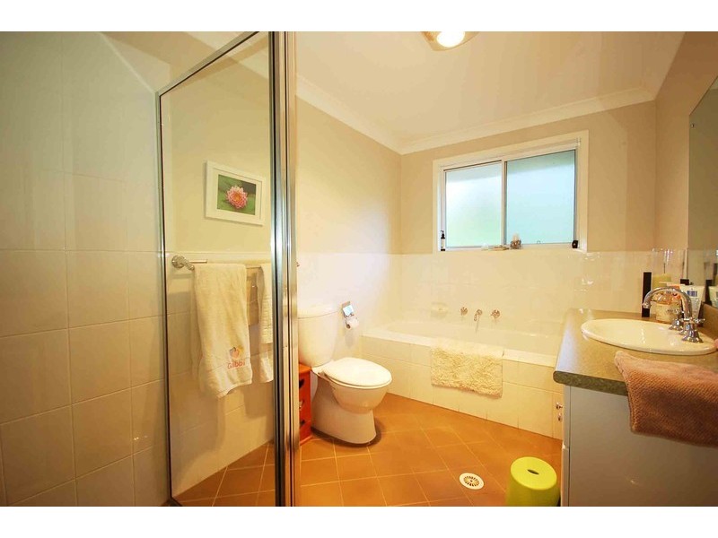102 Chamberlain Road, Wyoming NSW 2250