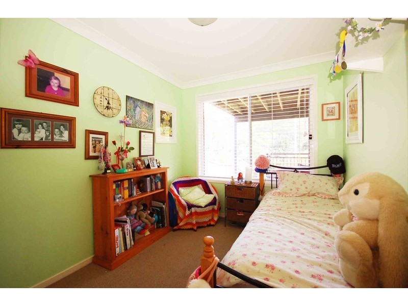 102 Chamberlain Road, Wyoming NSW 2250