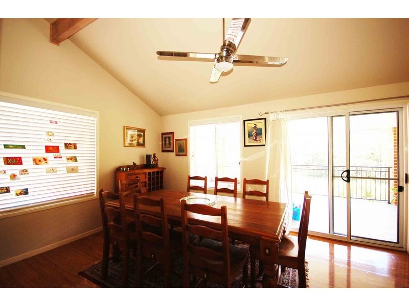 102 Chamberlain Road, Wyoming NSW 2250